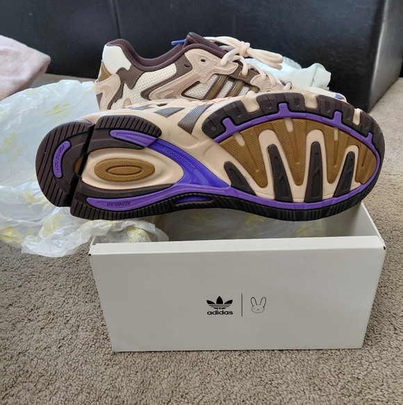 Adidas Bad Bunny Response CL - Picture 4 of 6